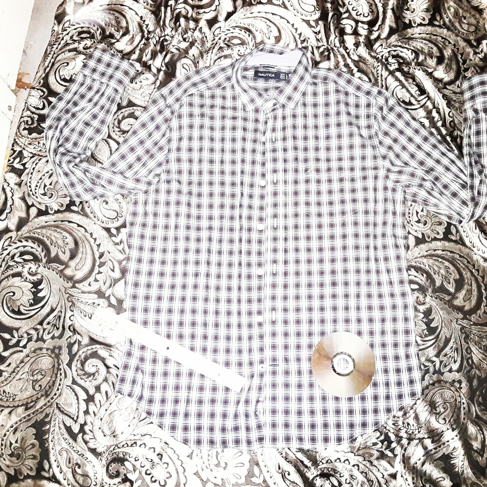 new NAUTICA large mens green shirt